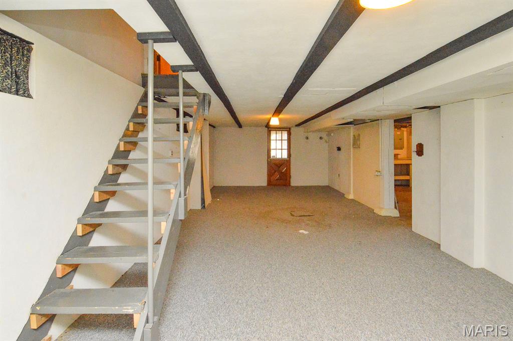 725 Park Avenue Property Photo 29