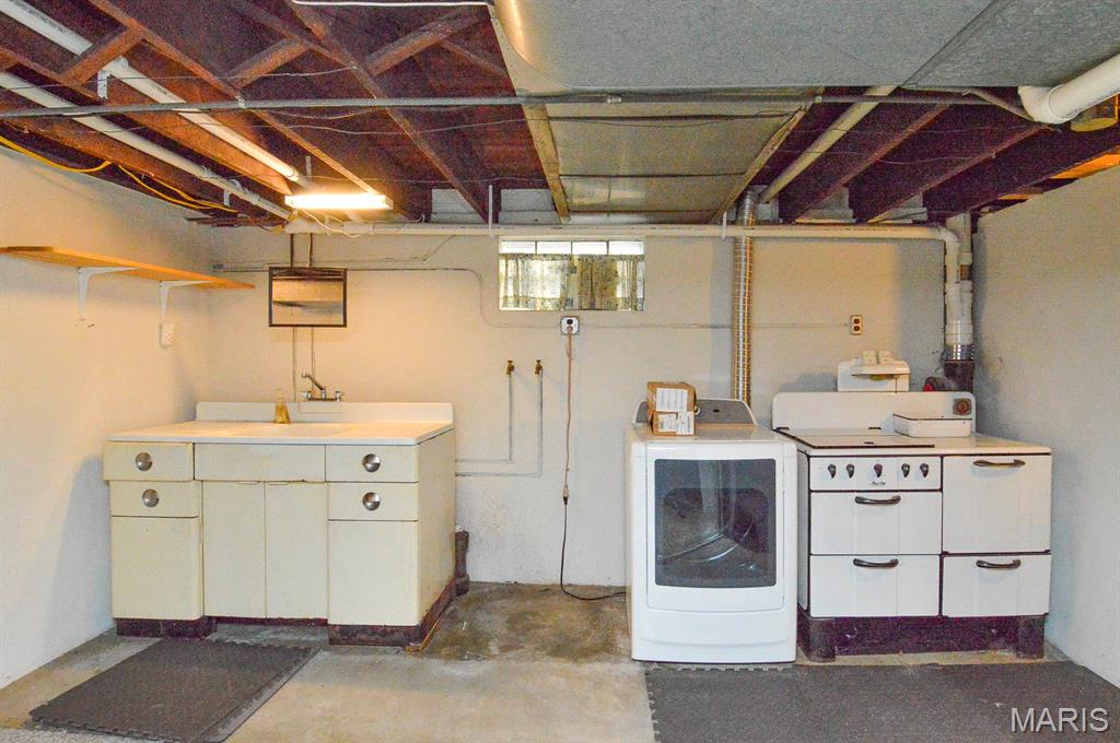 725 Park Avenue Property Photo 32