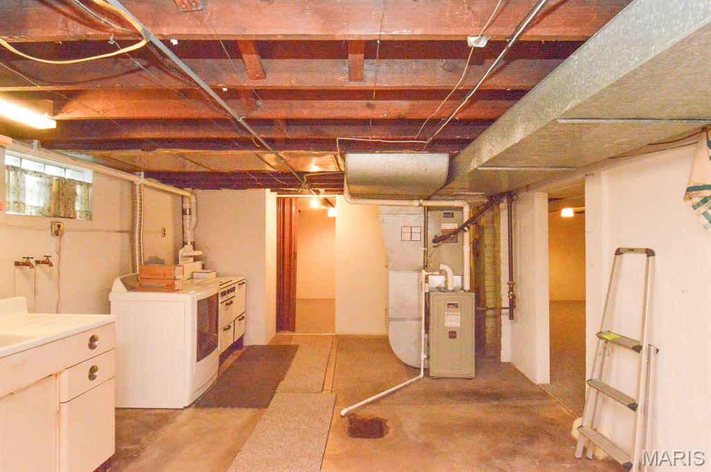 725 Park Avenue Property Photo 33