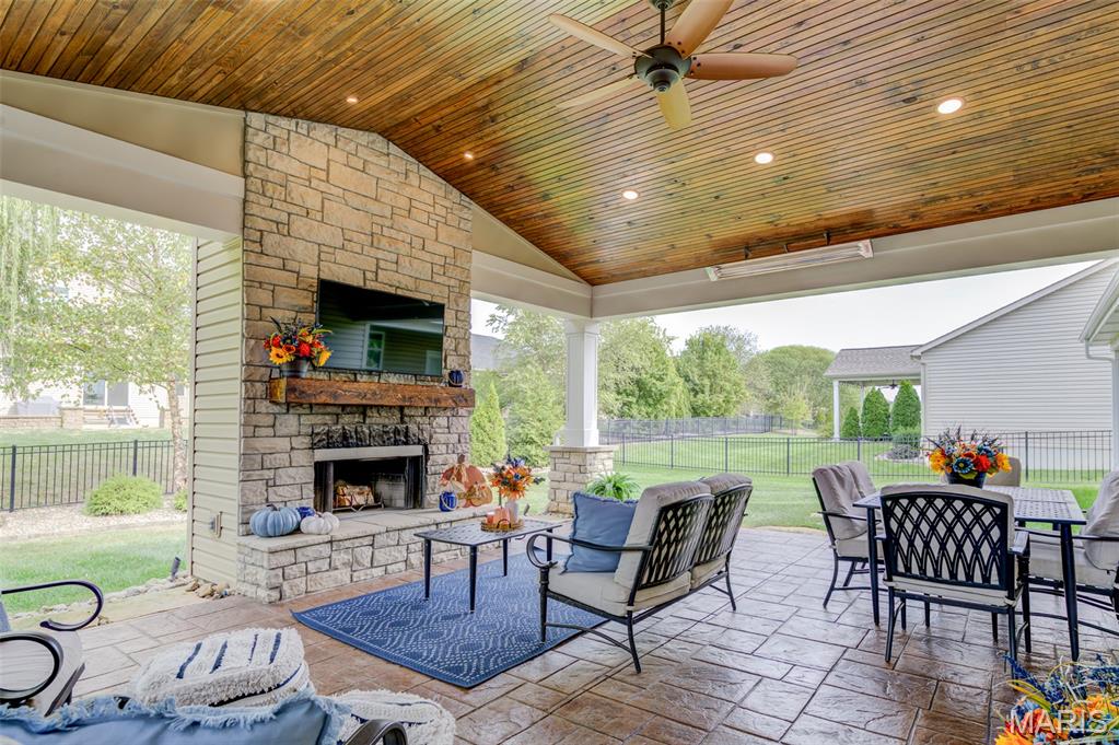 525 Forest Park Drive Property Photo 1