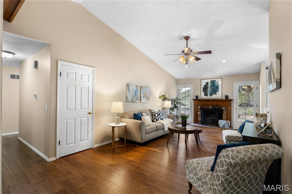 505 Treetop Village Drive Property Photo 3