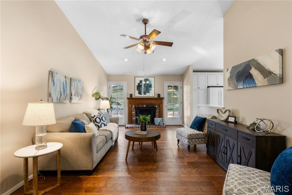 505 Treetop Village Drive Property Photo 4