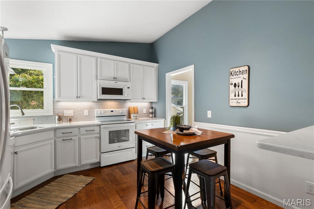 505 Treetop Village Drive Property Photo 8