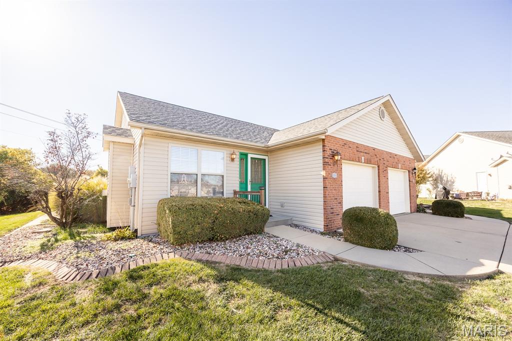 10904 Kentfield Drive Property Photo 2