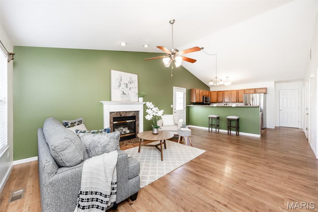 10904 Kentfield Drive Property Photo 3