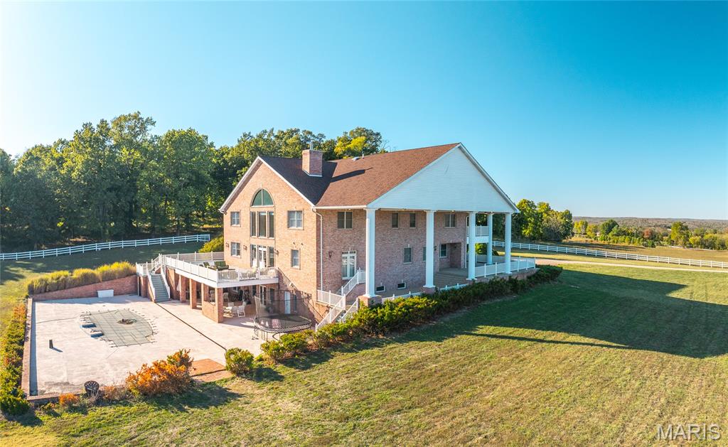 1575 Madison 220 Property Photo 12