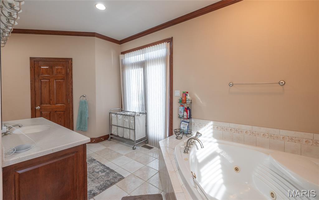 1575 Madison 220 Property Photo 45