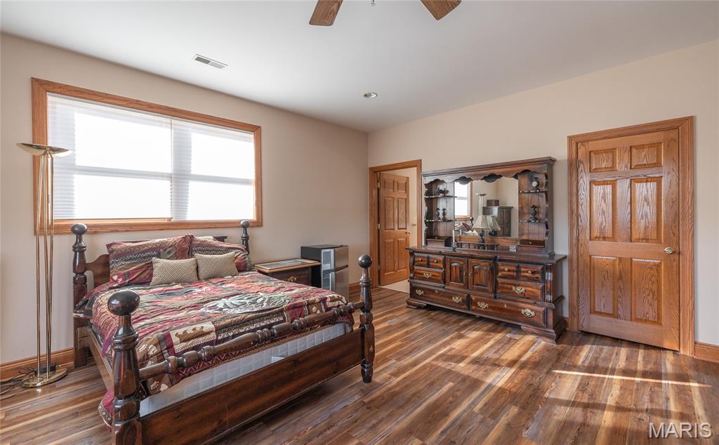 1575 Madison 220 Property Photo 54