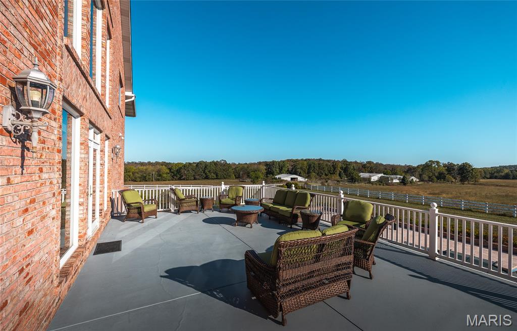 1575 Madison 220 Property Photo 72