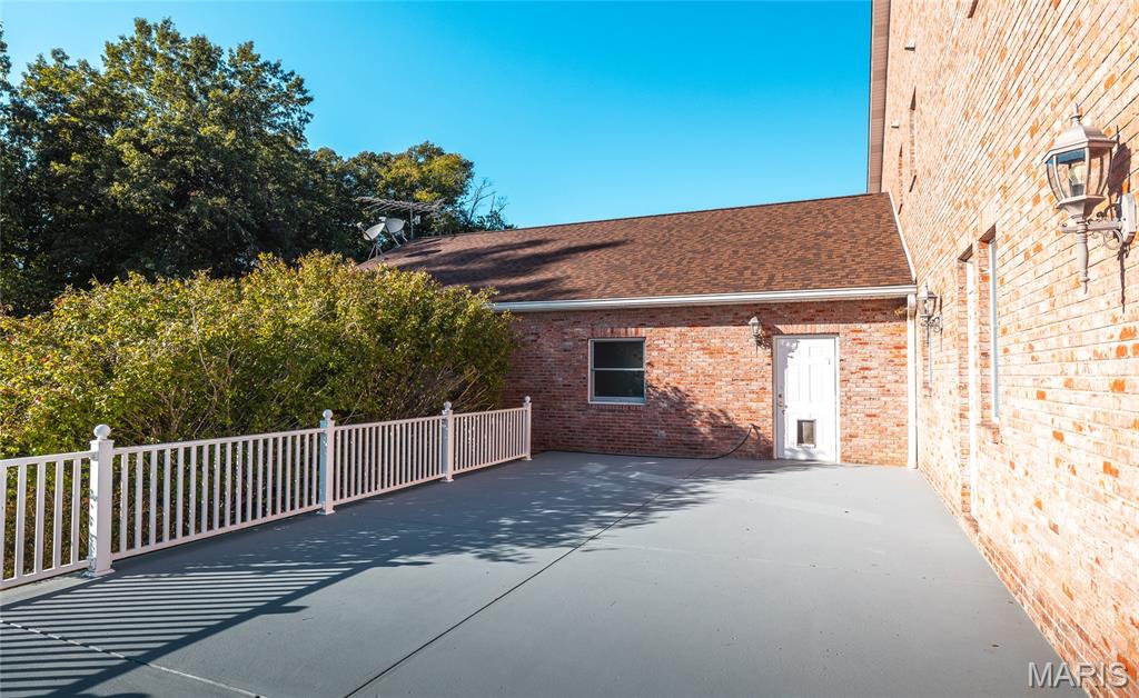 1575 Madison 220 Property Photo 75