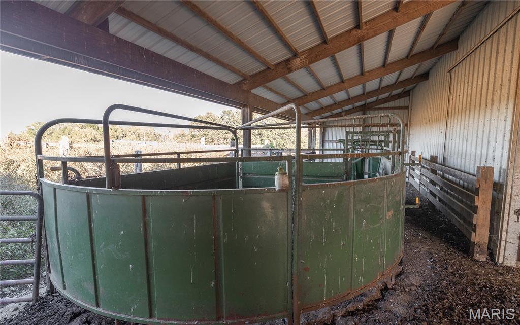 1575 Madison 220 Property Photo 90