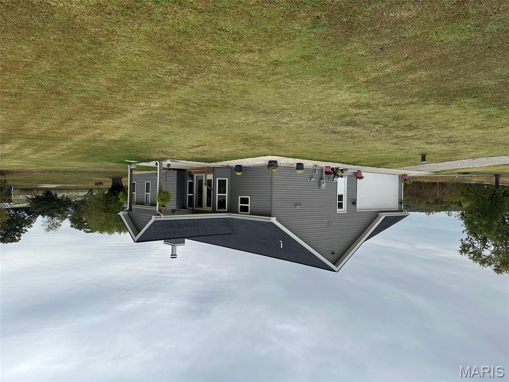 1067 Highway F Property Photo 2