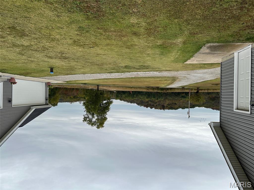 1067 Highway F Property Photo 5