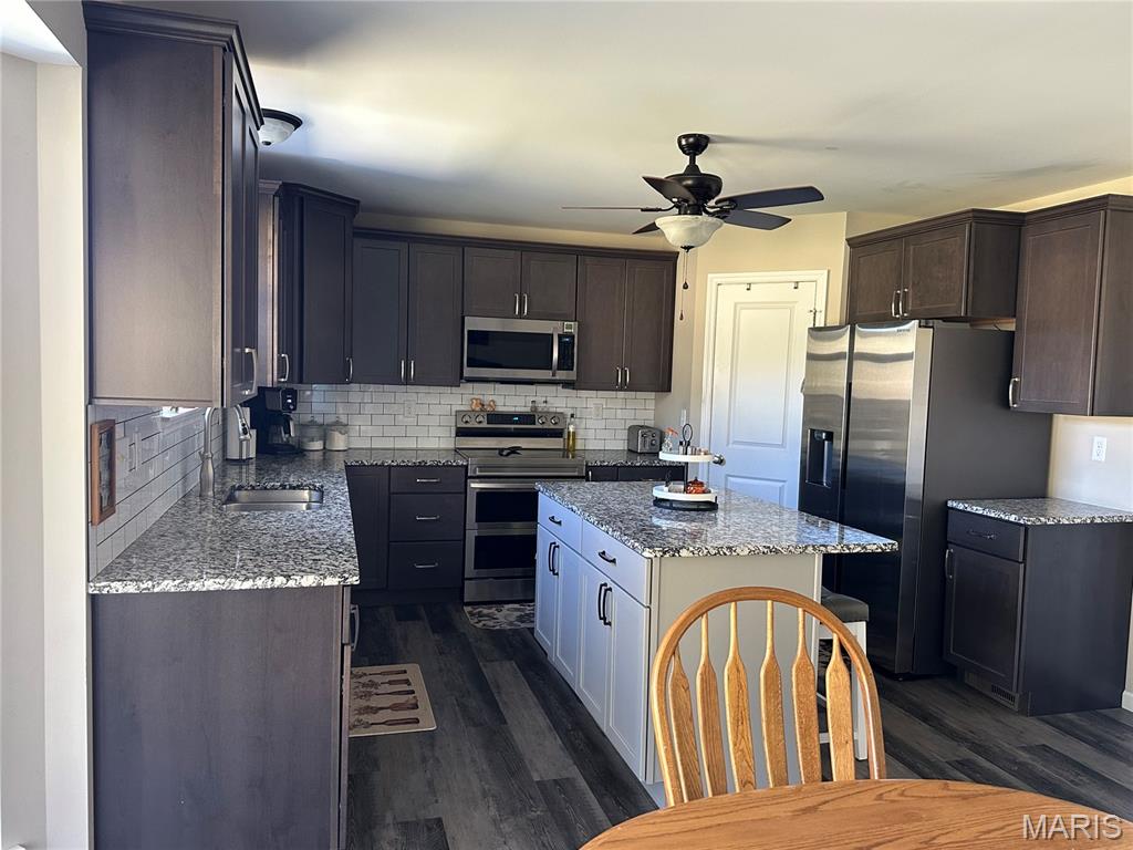 1067 Highway F Property Photo 8