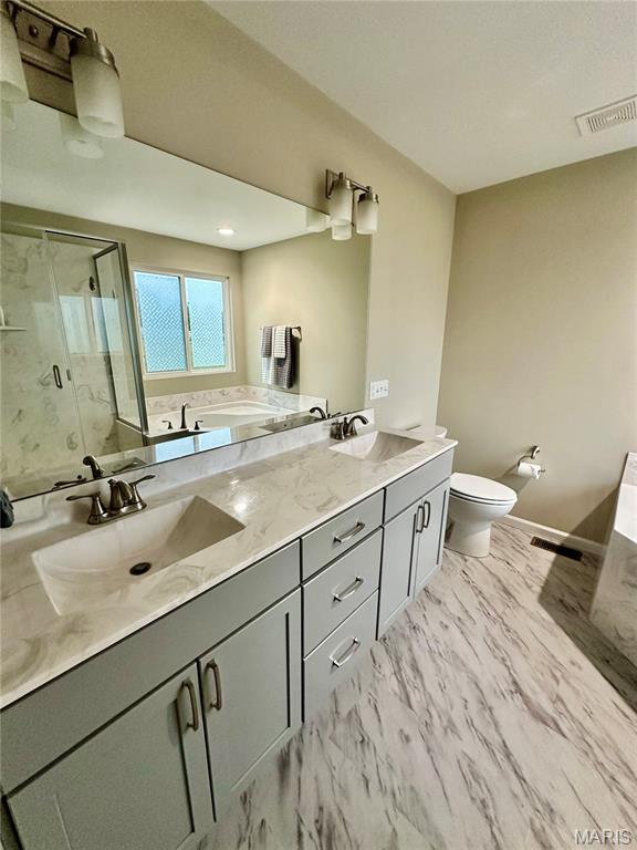 1067 Highway F Property Photo 14