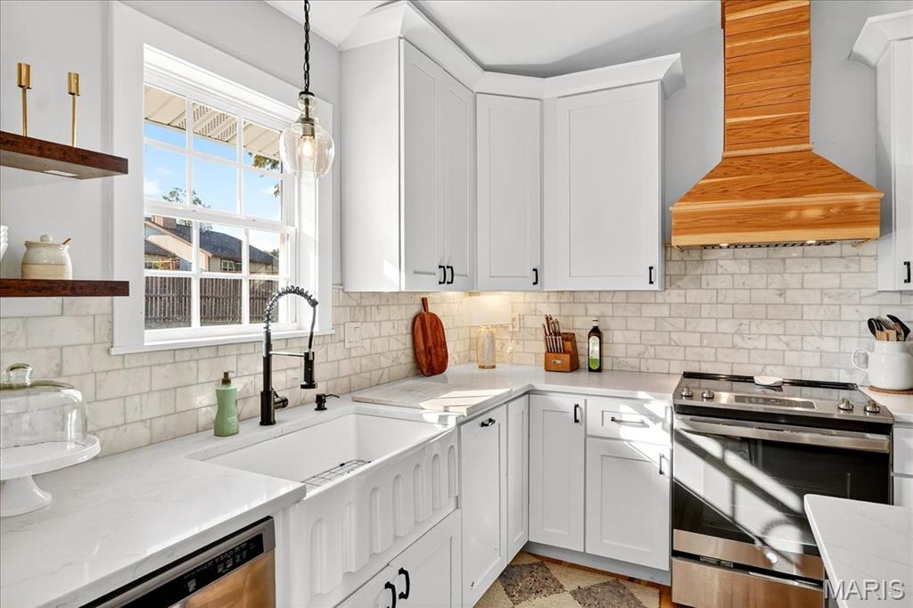 2551 Forest Leaf Parkway Property Photo 6