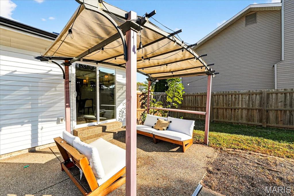 2551 Forest Leaf Parkway Property Photo 21