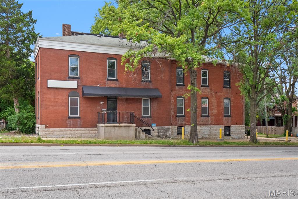 1323 S Jefferson Avenue Property Photo 1