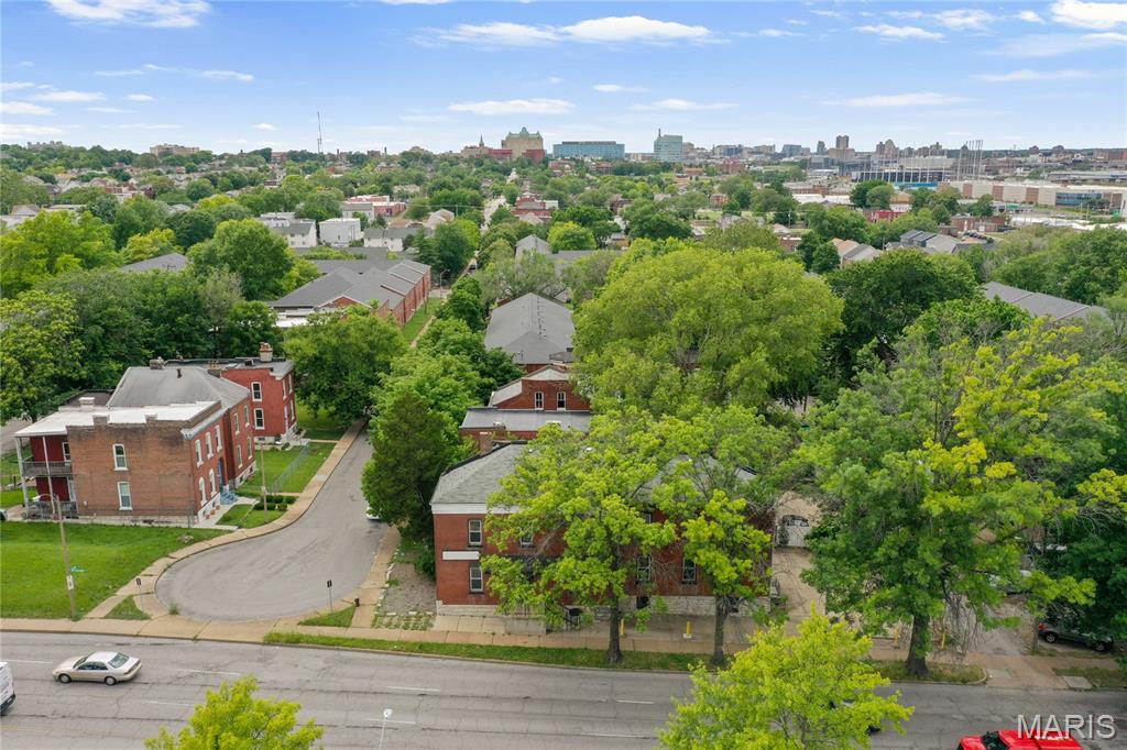 1323 S Jefferson Avenue Property Photo 2