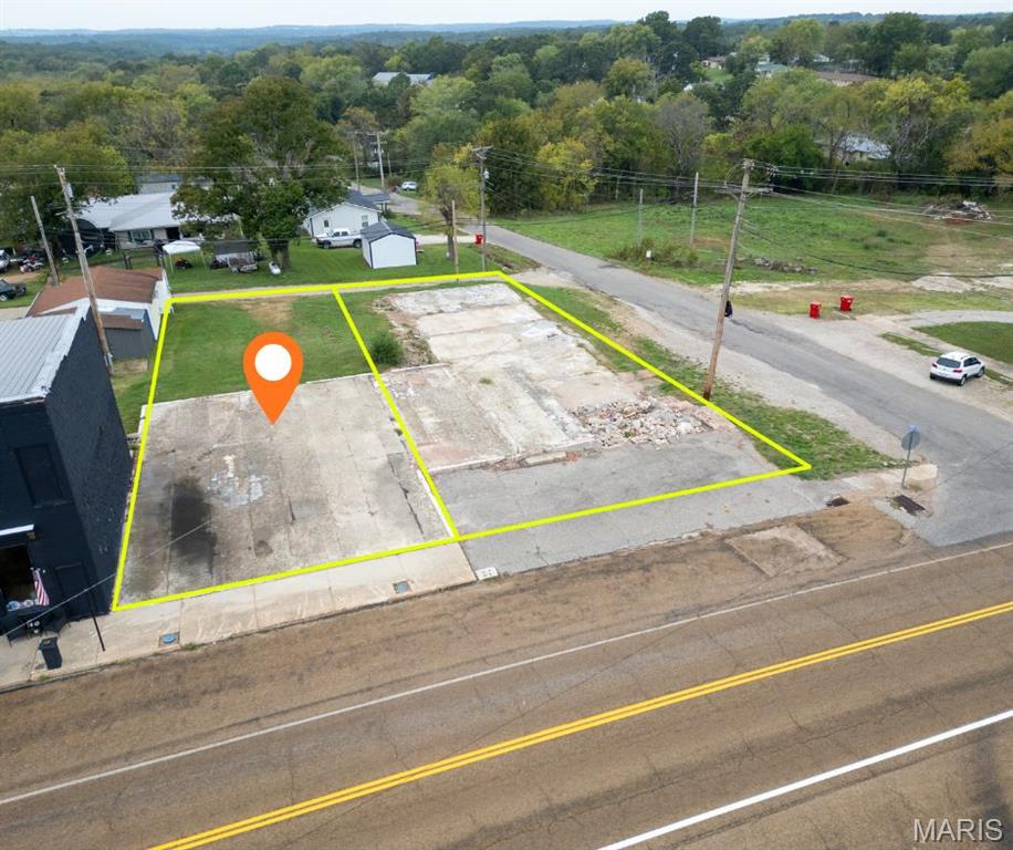 120 N Commercial Street Property Photo 1