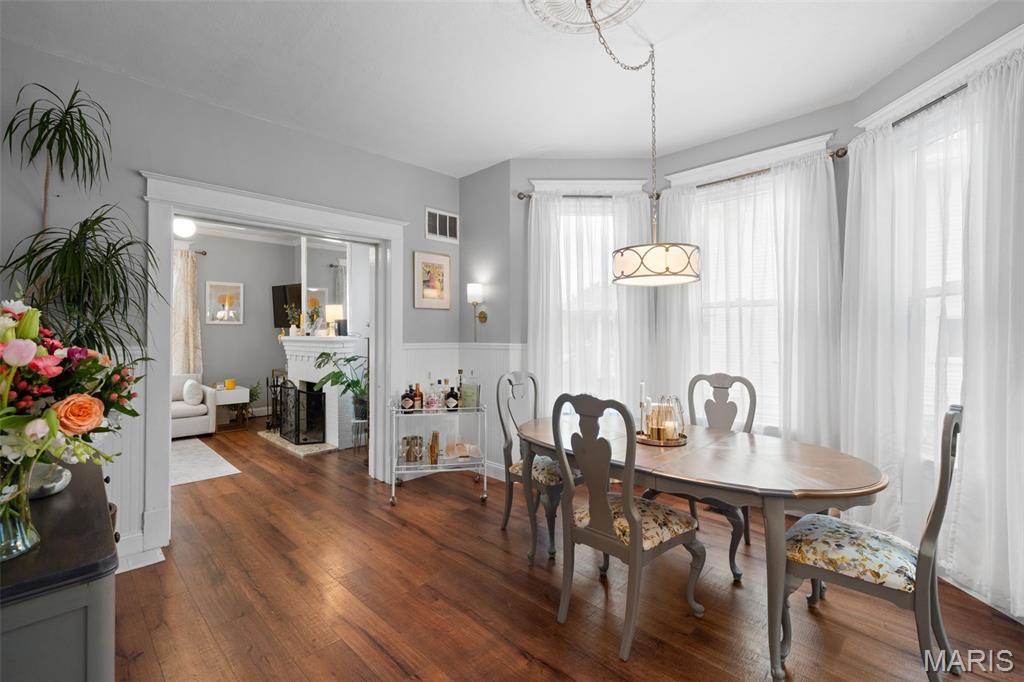 2855 Laclede Station Road Property Photo 3