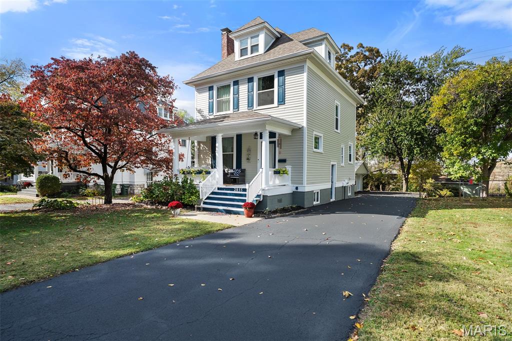 2855 Laclede Station Road Property Photo 7