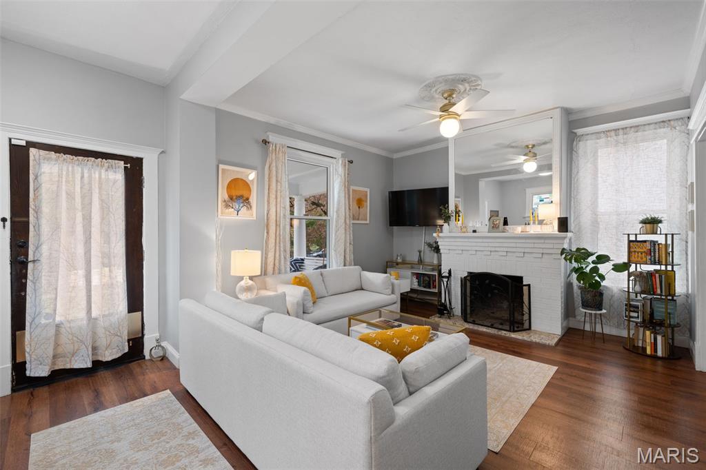 2855 Laclede Station Road Property Photo 10