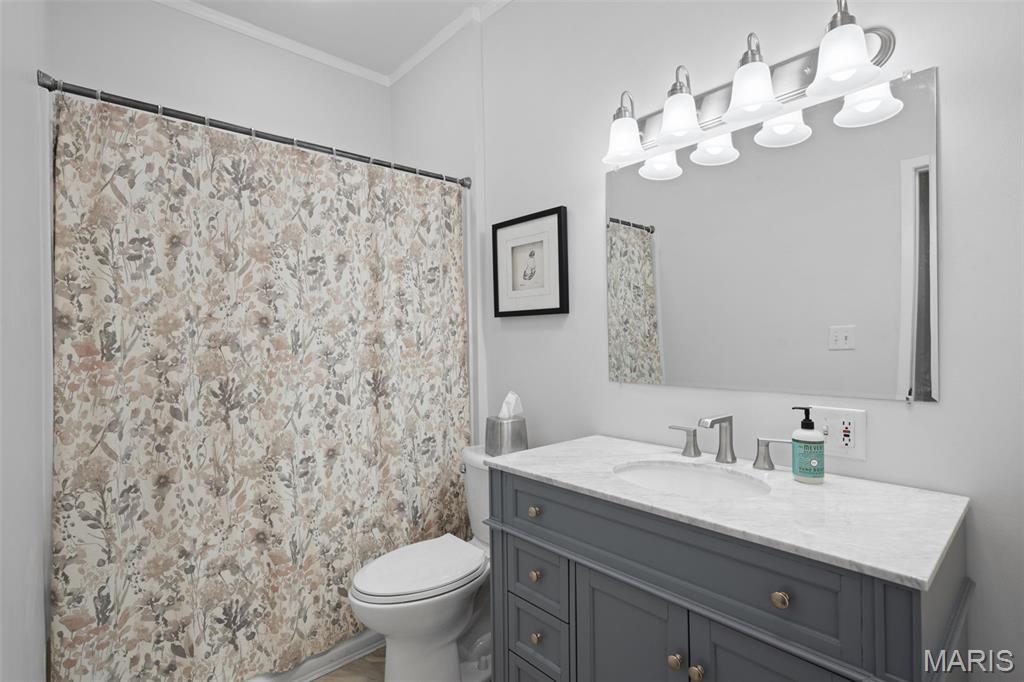 2855 Laclede Station Road Property Photo 16