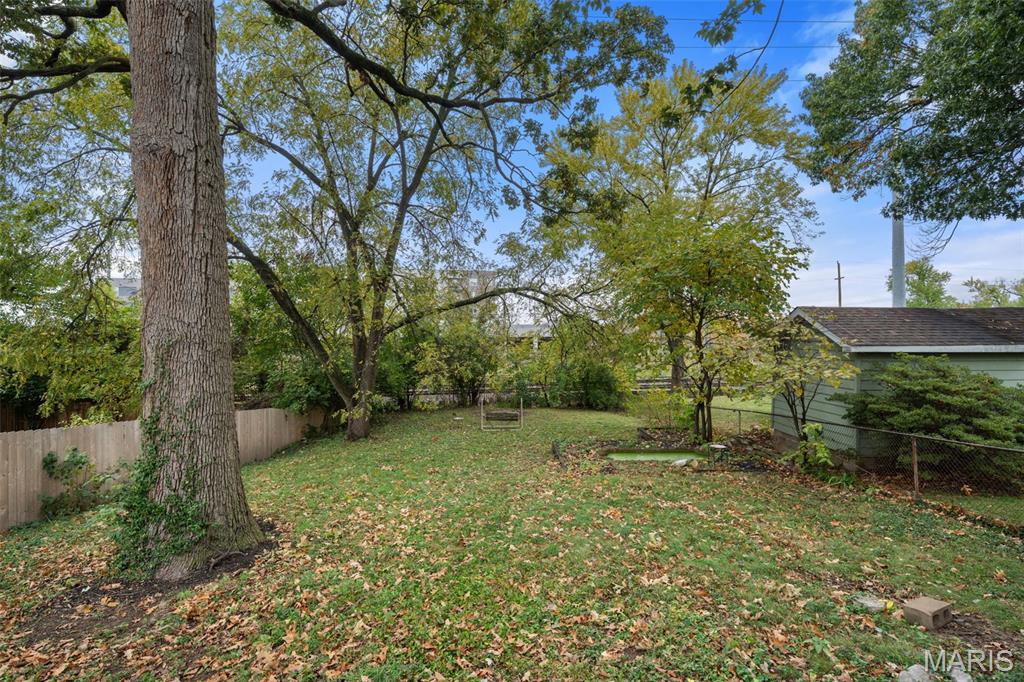 2855 Laclede Station Road Property Photo 26