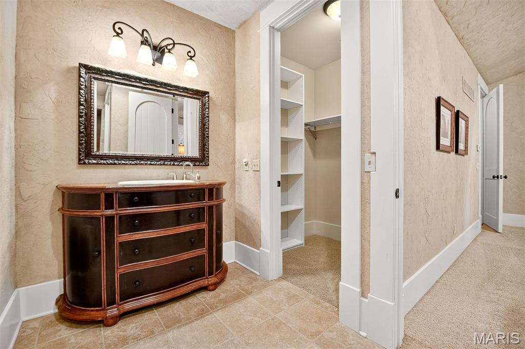 1042 Wings Road Property Photo 32