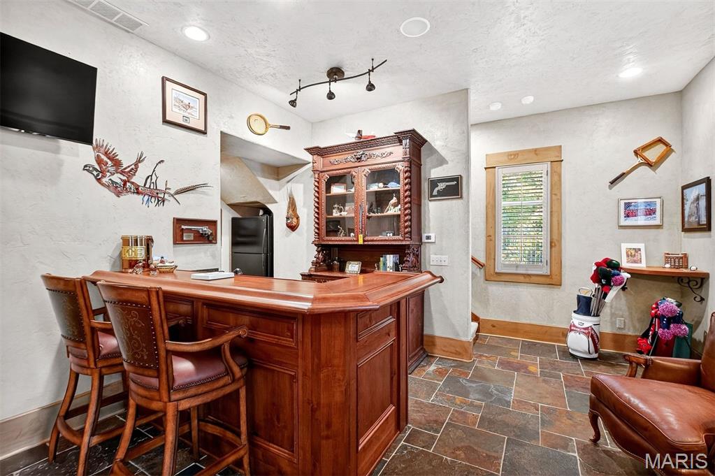 1042 Wings Road Property Photo 37