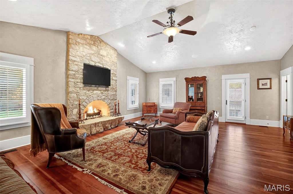 1042 Wings Road Property Photo 45