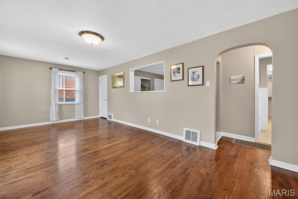 1235 Charlane Court Property Photo 4