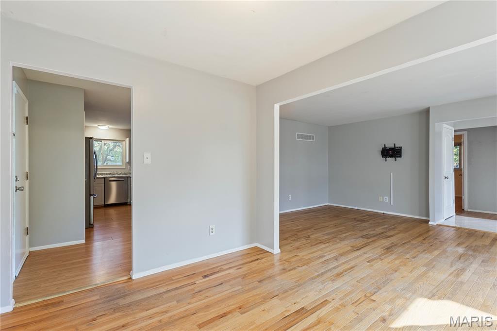 363 Novara Drive Property Photo 6