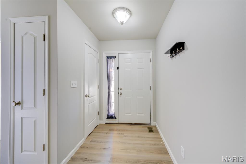 113 Auburn Court Property Photo 6