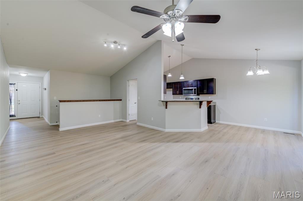 113 Auburn Court Property Photo 7