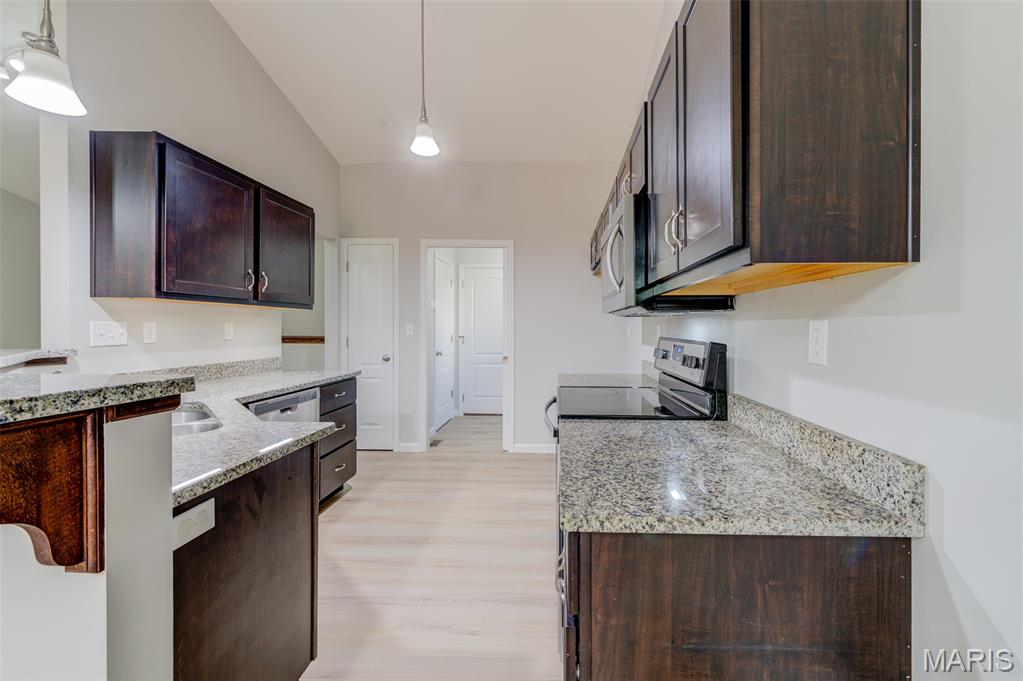 113 Auburn Court Property Photo 14