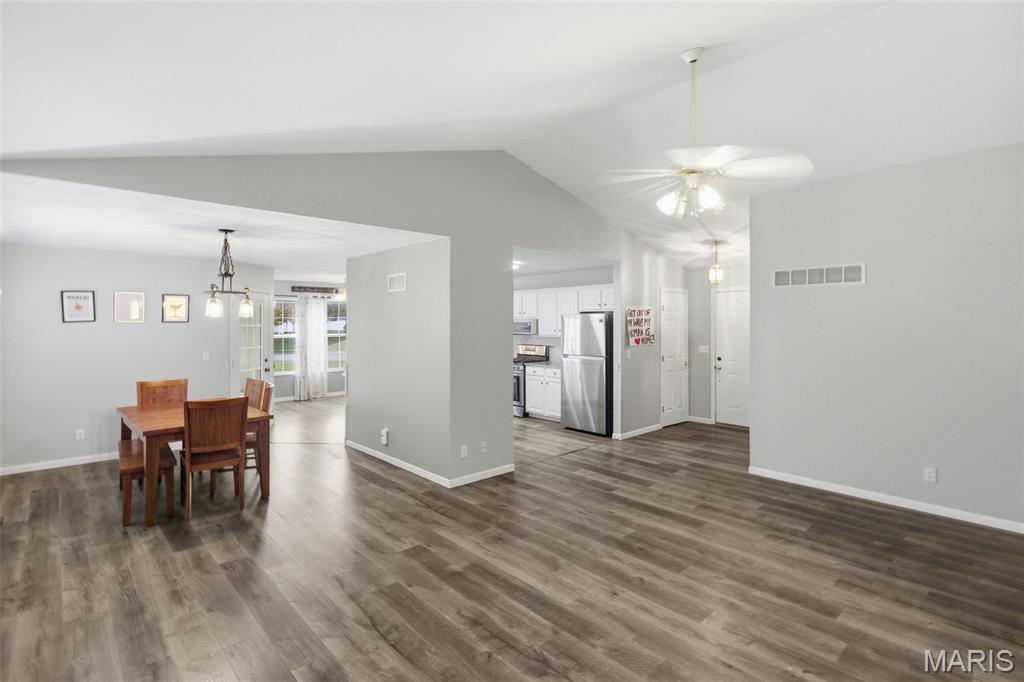 967 Hidden Cove Property Photo 4