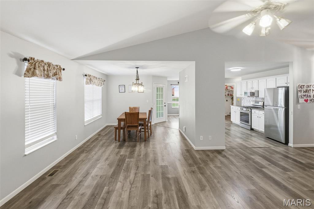 967 Hidden Cove Property Photo 8