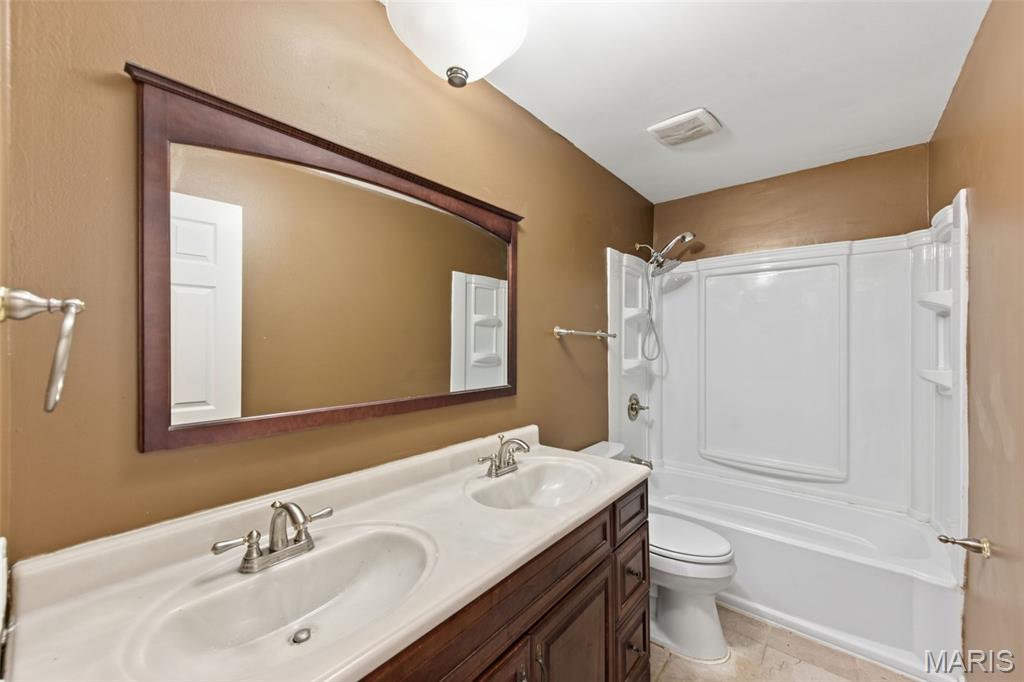 5788 Westphalia Lane Property Photo 14