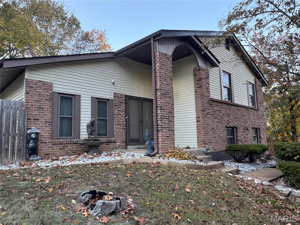 5207 Darkmoor Lane Property Photo