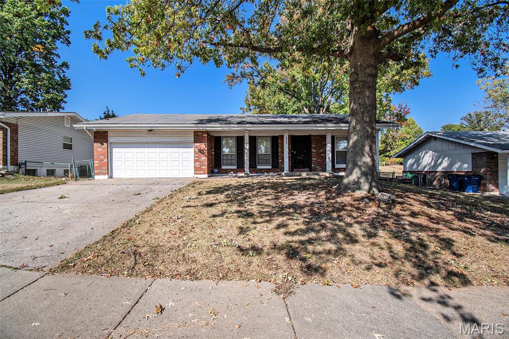 4327 Sulla Drive Property Photo 1