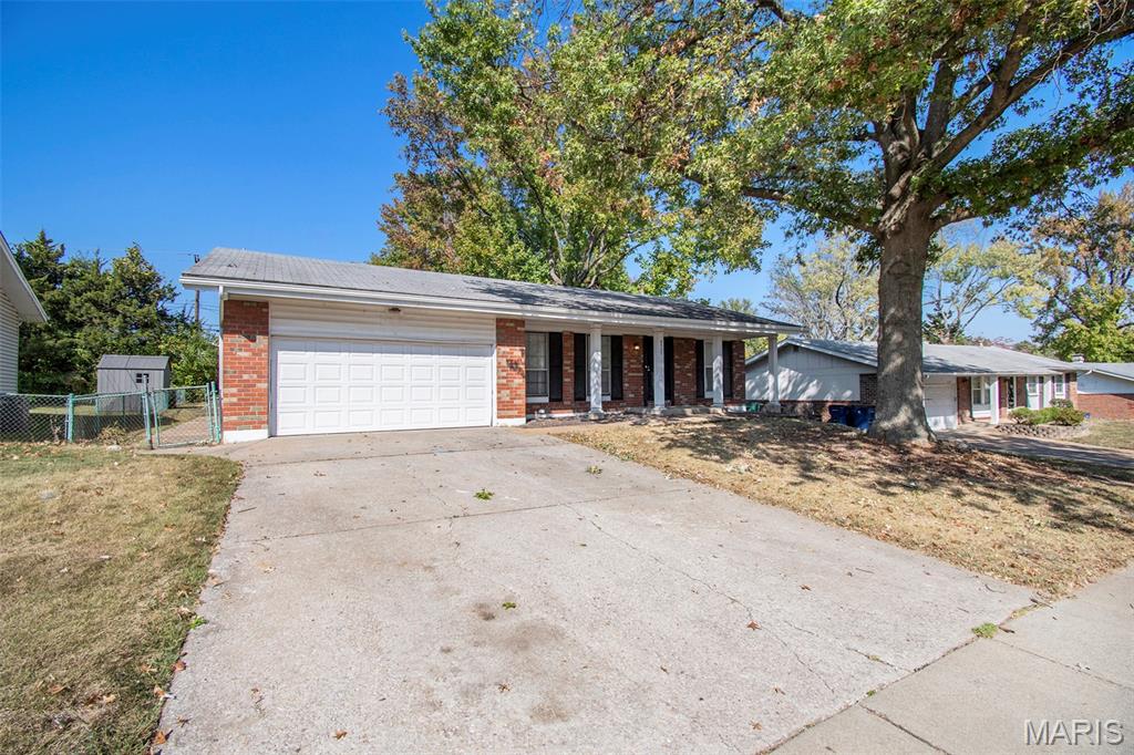 4327 Sulla Drive Property Photo 2