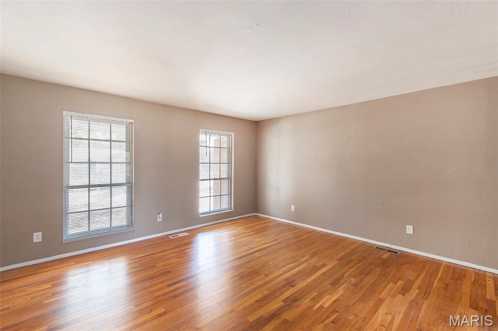 4327 Sulla Drive Property Photo 4