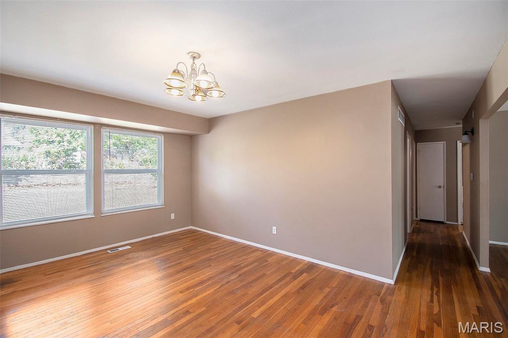 4327 Sulla Drive Property Photo 8