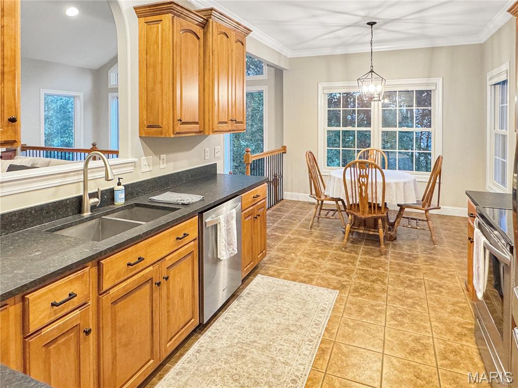 2113 Weber Heights Drive Property Photo 27