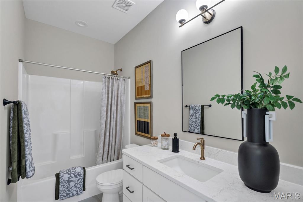 9404 Gates Manor Court Property Photo 4