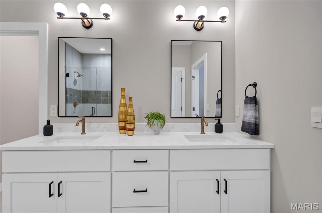 9404 Gates Manor Court Property Photo 12