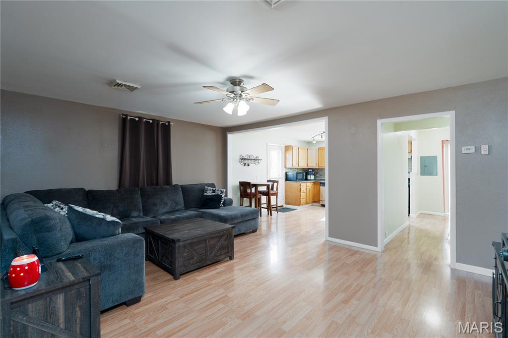 1732 Sycamore Street Property Photo 9