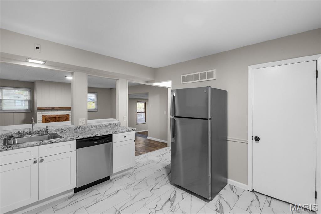 1433 Farmview Avenue Property Photo 7